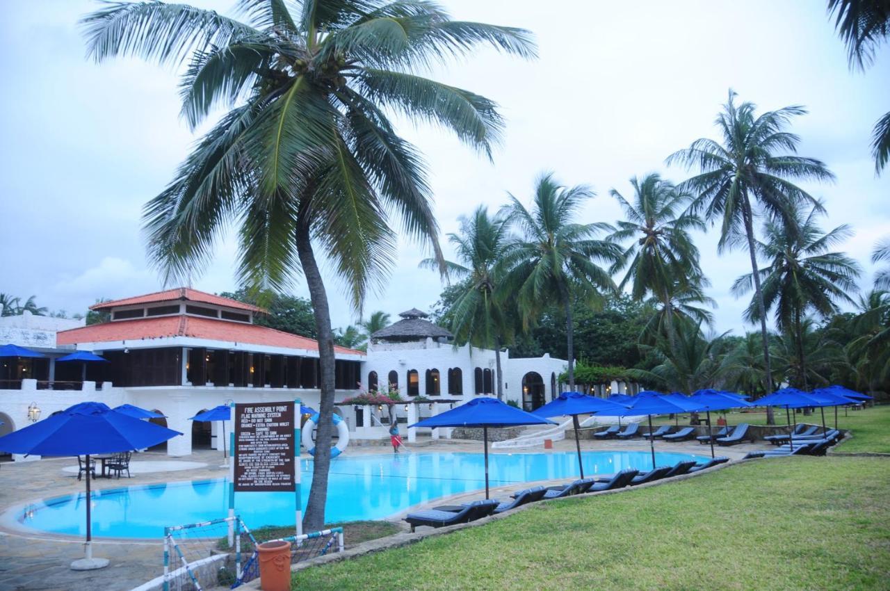 Jacaranda Indian Ocean Beach Resort Diani Beach Exterior photo